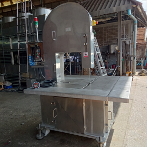 เครื่องตัดปลาทูน่า (Tuna Cutting Machine) สำหรับอุตสาหกรรมแปรรูปอาหารทะเล